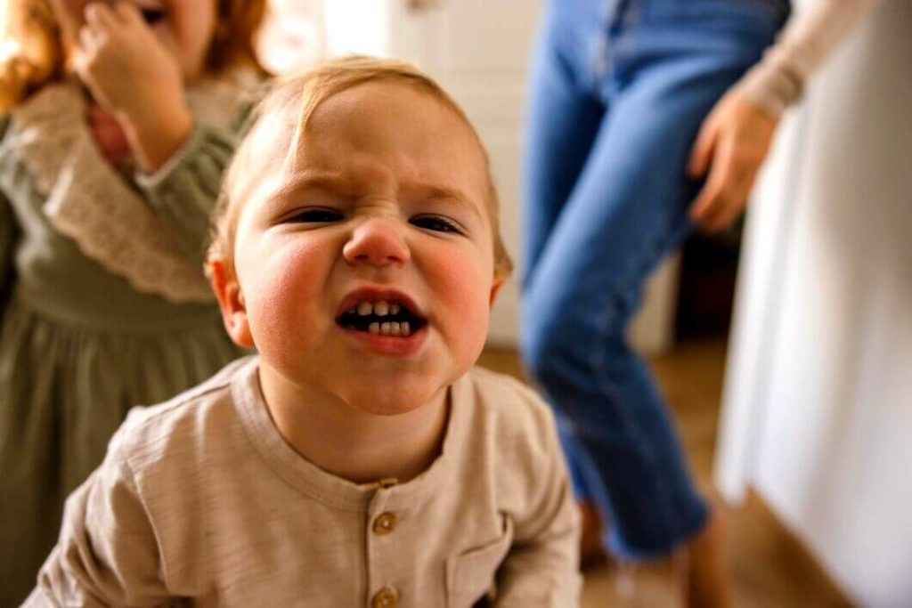 Petit garçon en colère